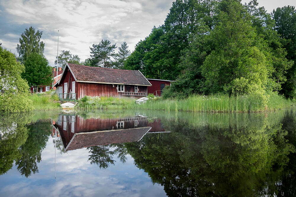 Oma kesämökki järven rannalla on yhä usean suomalaisen haave - Suomela